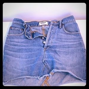 AGOLDE Super hot distressed mini jean skirt